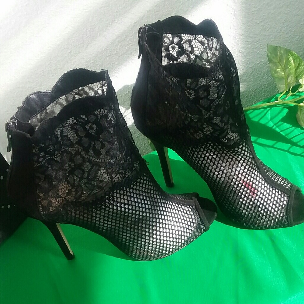 High heels - Picture 2 of 2